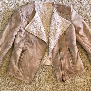 Sherpa lined suede jacket. Light and comfortable.